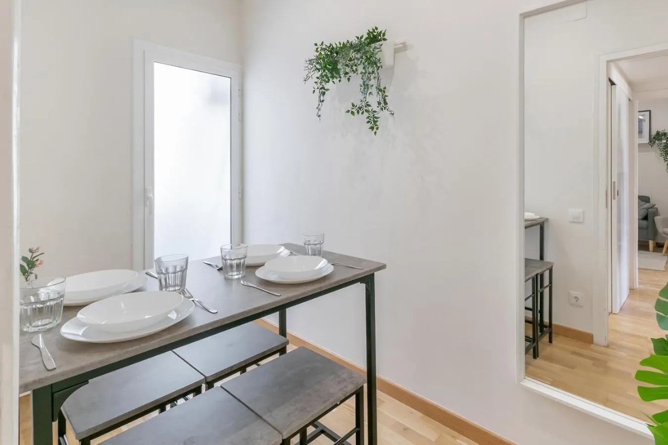 Hotel Calabria 234 Barcellona 0*,  Spagna
